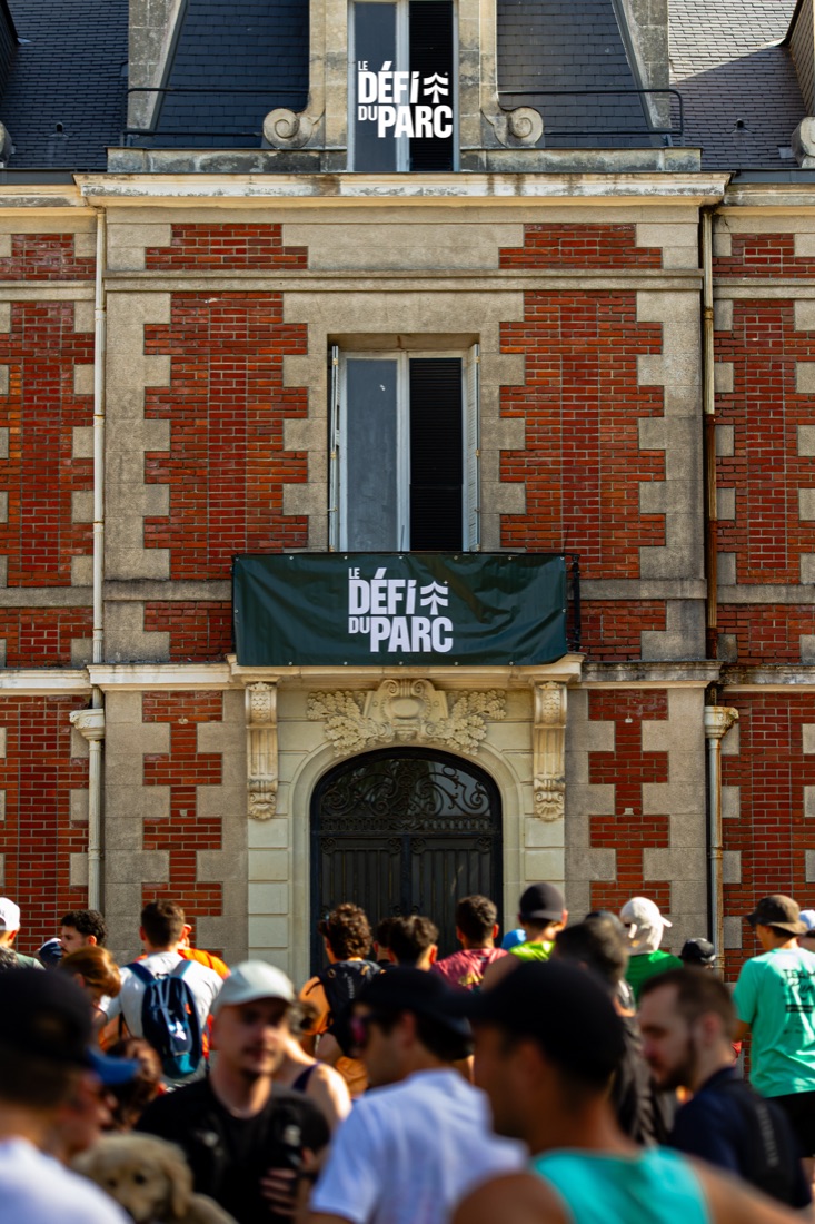 Le château et la foule